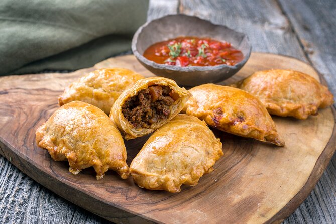 3h Cooking Class in Mendoza with 7 Recipes & Bottomless Drinks - Seven recipes, from empanadas to bife de ancho