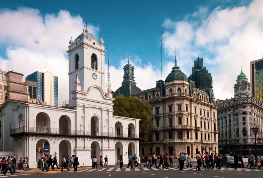 5hs Small Group City Tour of Buenos Aires with Street Food - Recoleta and the cemetery question