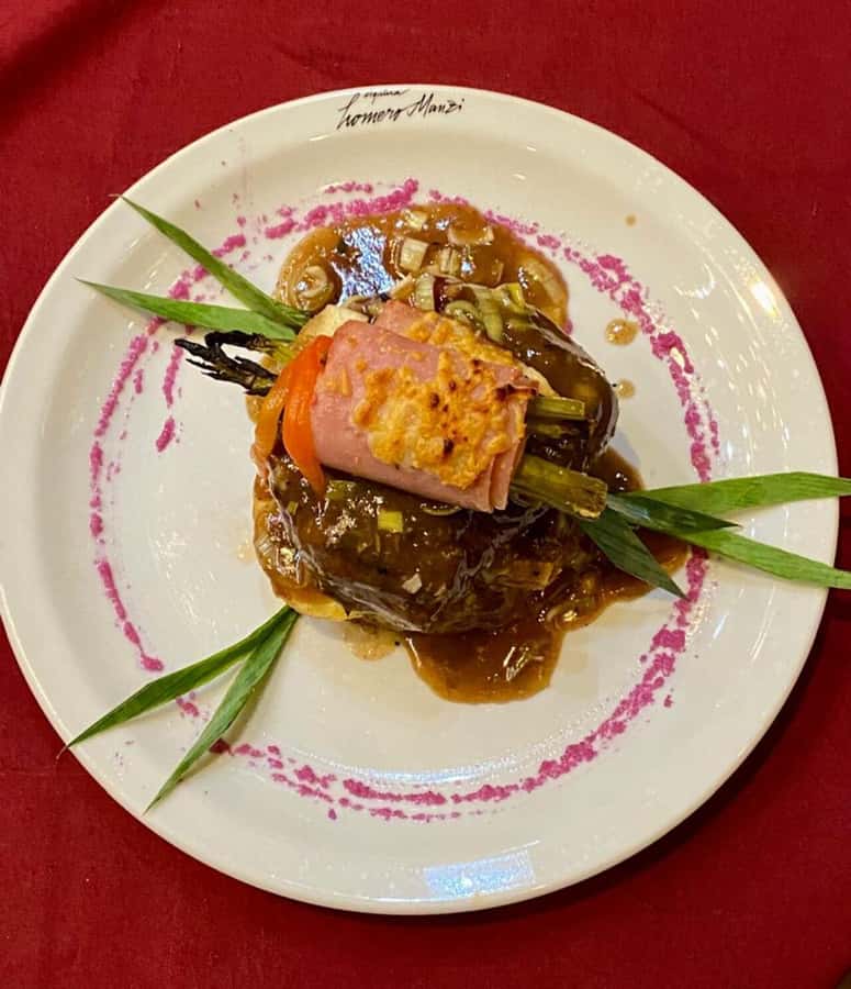 BA: Tango Show and Optional Dinner at Esquina Homero Manzi - The atmosphere, service, and seating