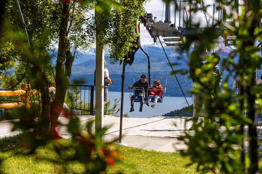 Bariloche: Circuito Chico, iconic postcards of Bariloche in a single tour - Llao Llao, San Eduardo Chapel, and Puerto Pañuelo