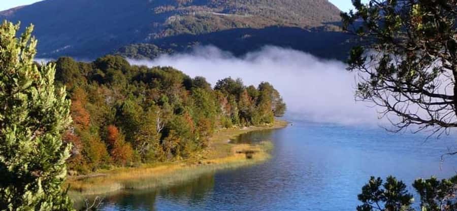 Bariloche: Full-Day El Bolsón and Puelo Lake Tour - Who should choose this day trip