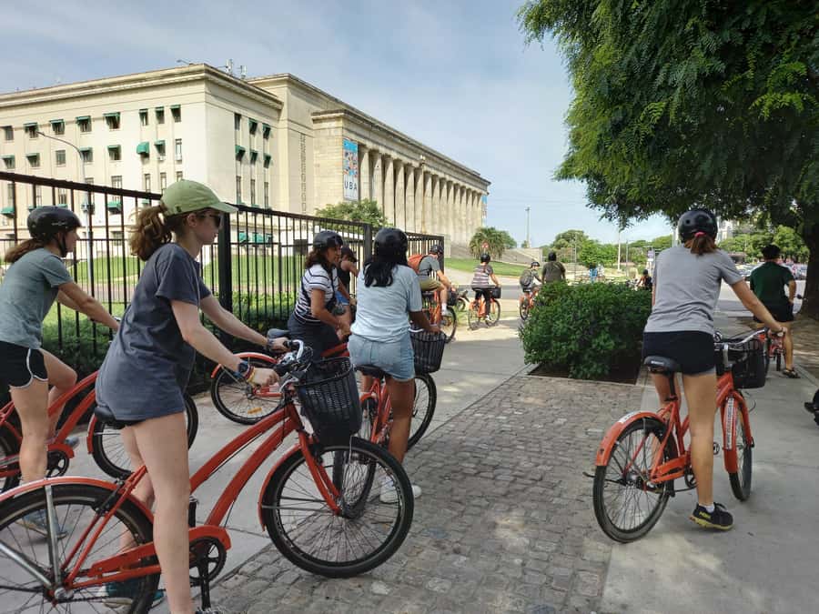 Bike Tour: Buenos Aires to the North - Retiro, Plaza General San Martín, and the French Embassy