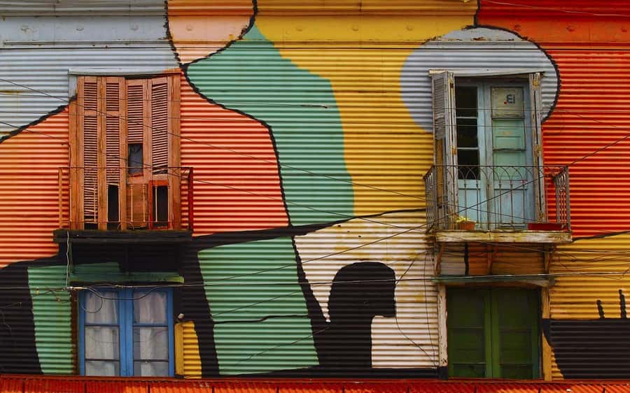 Boca tour: Tango, Soccer, Art and Immigration - Meeting at Venezuela 649 and taking the bus