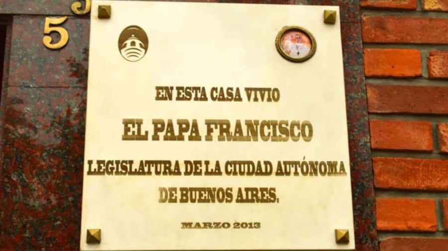 Buenos Aires 3-Hour Small Group Pope Francis Tour - Baptism at Mary Help of Christians and St. Charles