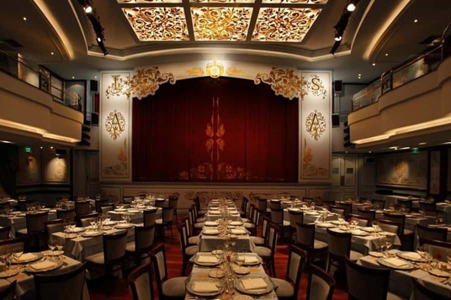 Buenos Aires: Cafe Los Angelitos Tango Show, Optional Dinner - When the tango show begins
