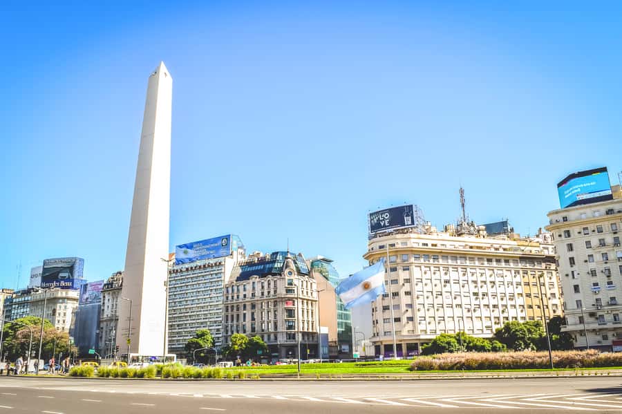 Buenos Aires: City Highlights Guided Tour with Transfer - Plaza de Mayo: the city’s political center
