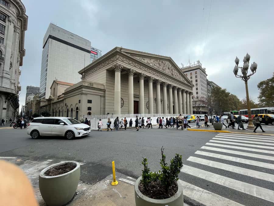 Buenos Aires: Customizable City Tour in Polish - Finding Polish details in an Argentine capital