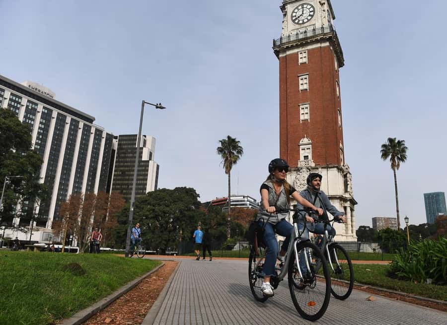 Buenos Aires: E-Bike Tour in the North Circuit of Buenos Aires - Floralis Genérica and the open spaces of Palermo
