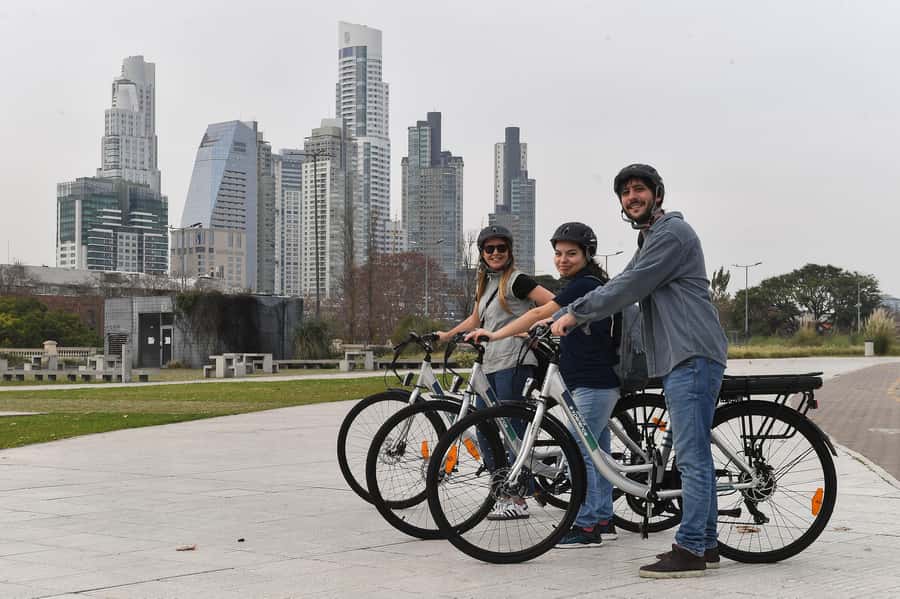 Buenos Aires: E-Bike Tour in the South Circuit of Buenos Aires - San Telmo, Plaza Dorrego, and the city’s older character