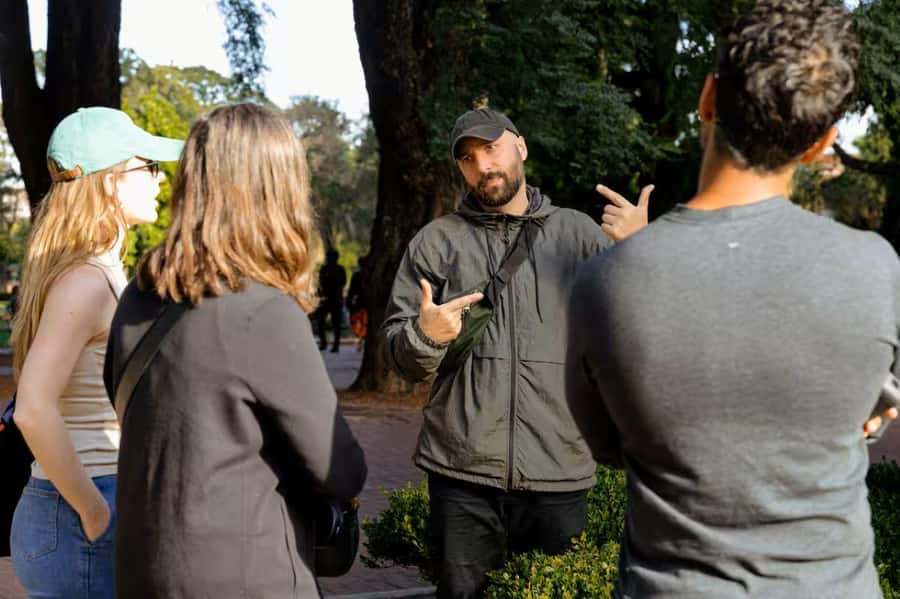 Buenos Aires for curious people - Reaching Casa Rosada and Plaza de Mayo
