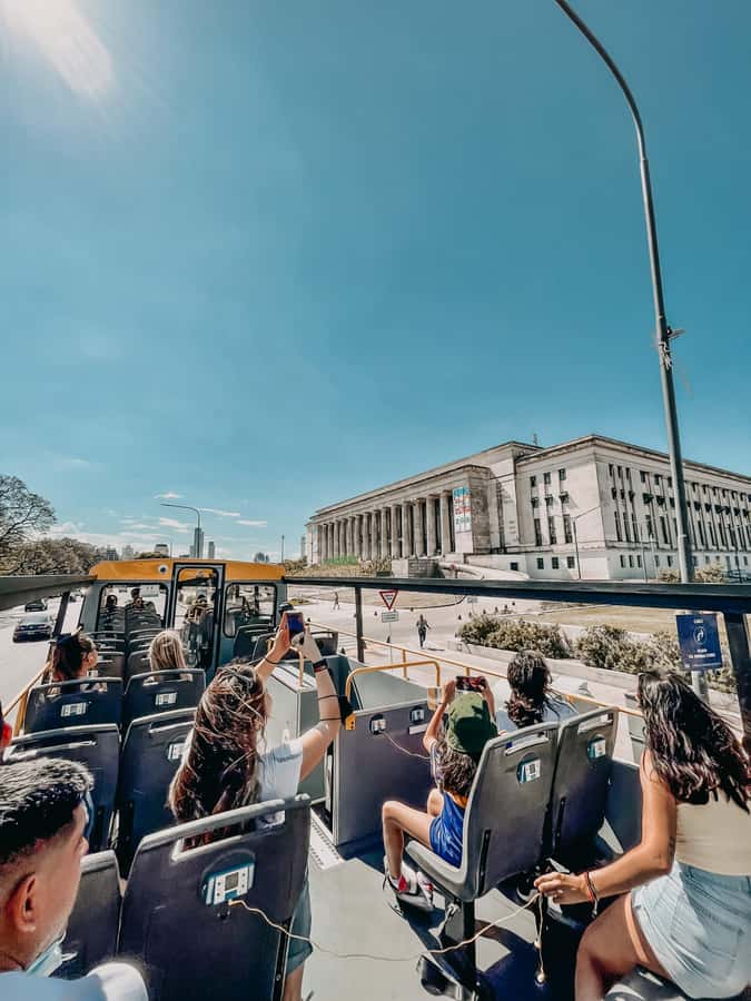 Buenos Aires Hop-On Hop-Off Bus and Exclusive Benefits - Why this bus works well in a huge city