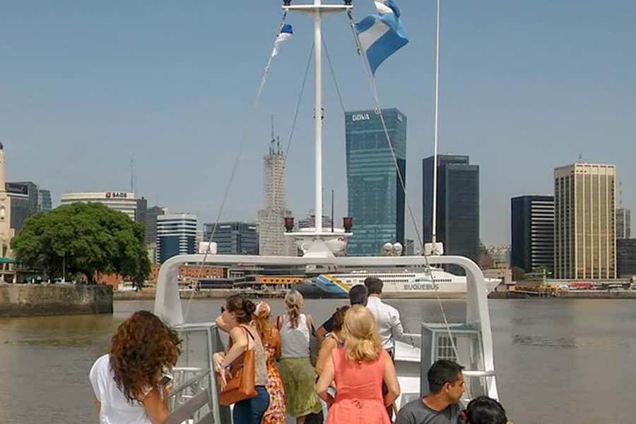 Buenos Aires: Navigation from Pto. Madero to La Boca - Who will enjoy this boat ride most?