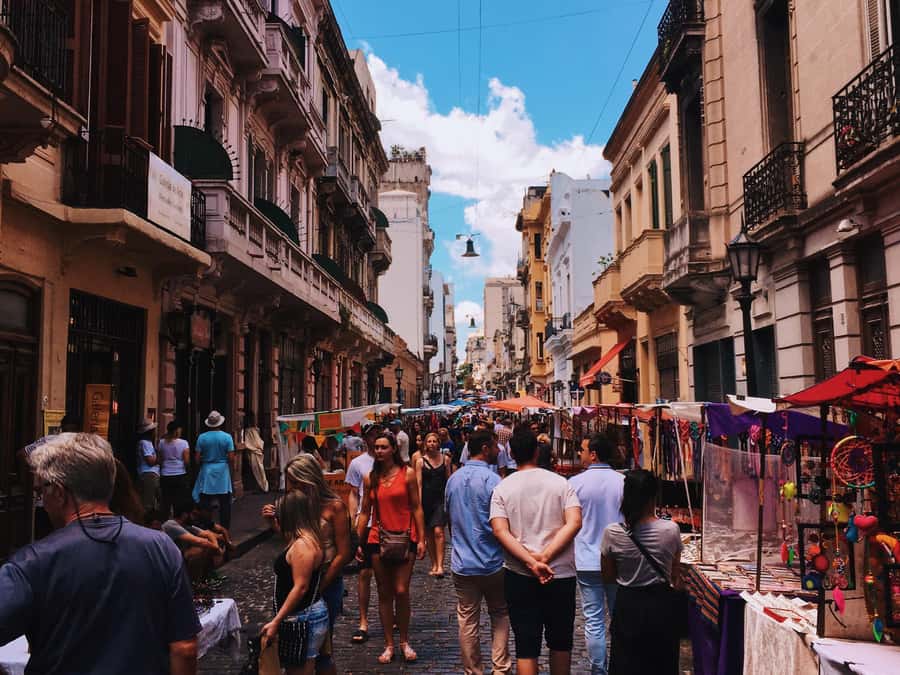 Buenos Aires Premium city tour with street food - Recoleta and the limits of a short stop