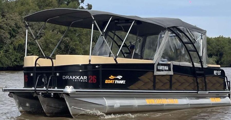 Buenos Aires: Private Delta Boat Tour with Barbecue onboard - Argentine asado served on the water