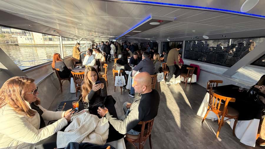 Buenos Aires: Puerto Madero Sunset Cruise with Open Bar - Open bar, music, and the social mood