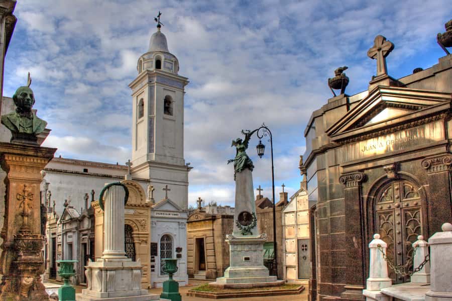 Buenos Aires: Recoleta Neighborhood Walking Tour - Eva Perón’s crypt and the marble city