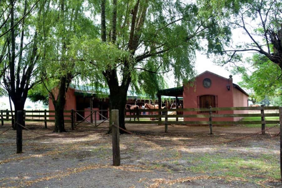 Buenos Aires: Santa Susana Ranch Day Tour, BBQ & Shows - Museum, chapel, and old-fashioned rides