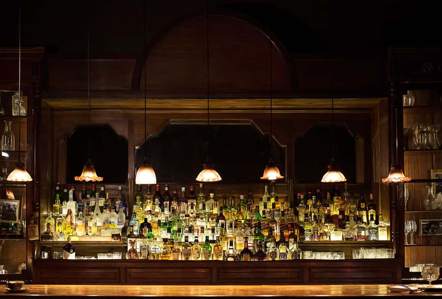 Buenos Aires: Speakeasy & Mixology Bar Tour with Cocktails - Stop one: start with the speakeasy