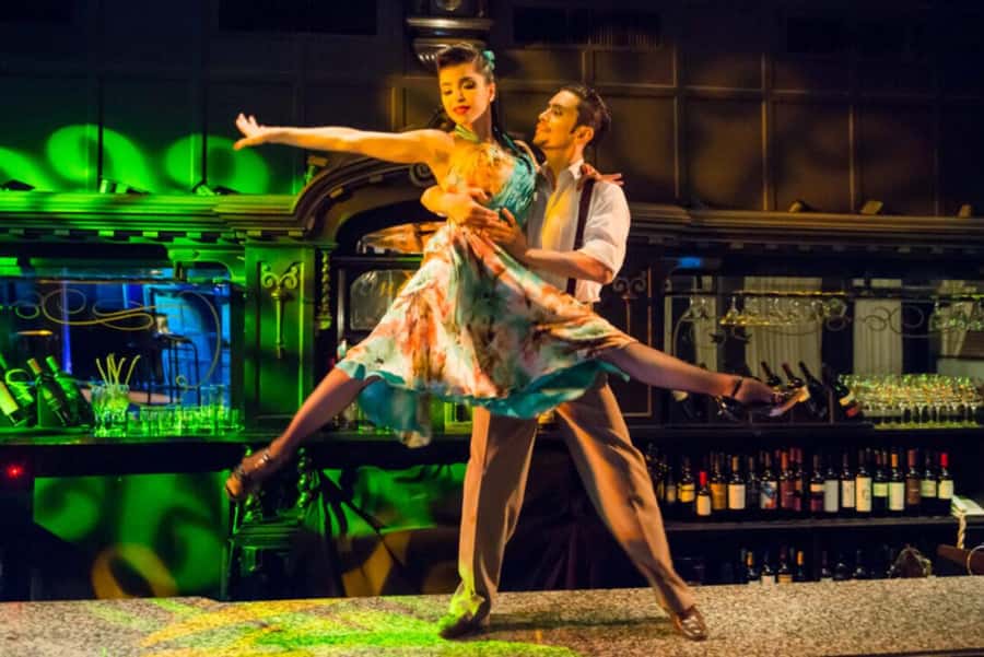 Buenos Aires Tango Show and Dinner in El Querandi - How the Evening Usually Fits Together