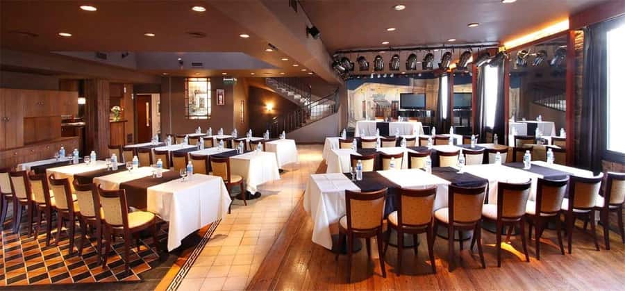 Buenos Aires: Tango Show at El Viejo Almacen - Seating, sightlines, and the small-room advantage