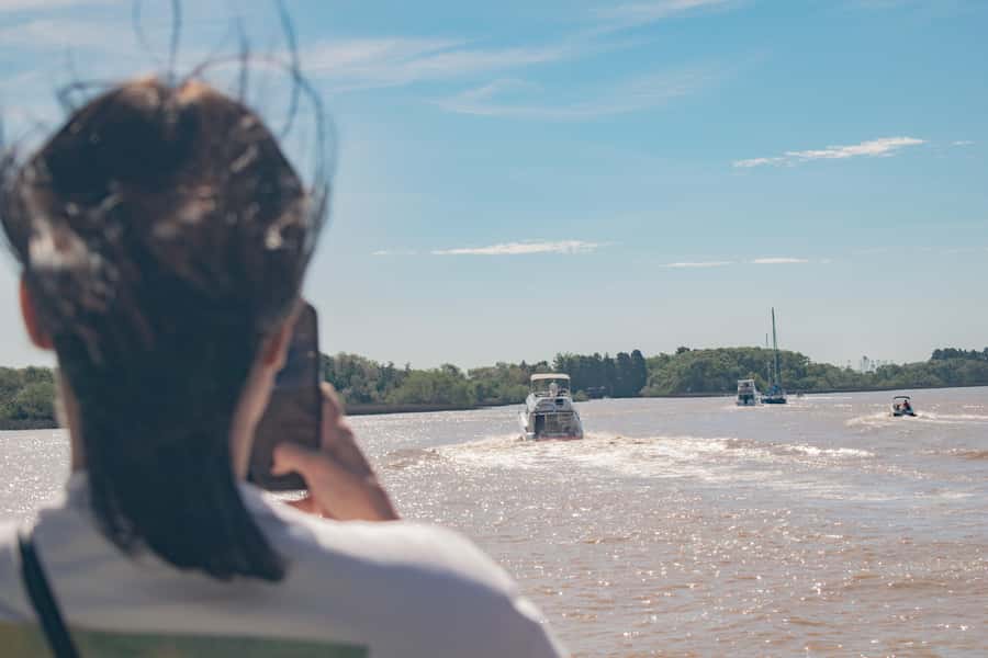 Buenos Aires: "Ticket"- 2hs of Navigation Premium to Tigre - From Puerto Madero to a Different Buenos Aires