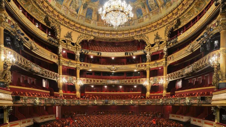 Buenos Aires: Walking City Tour with Colón Theater & Museums - Plaza de Mayo, the political heart