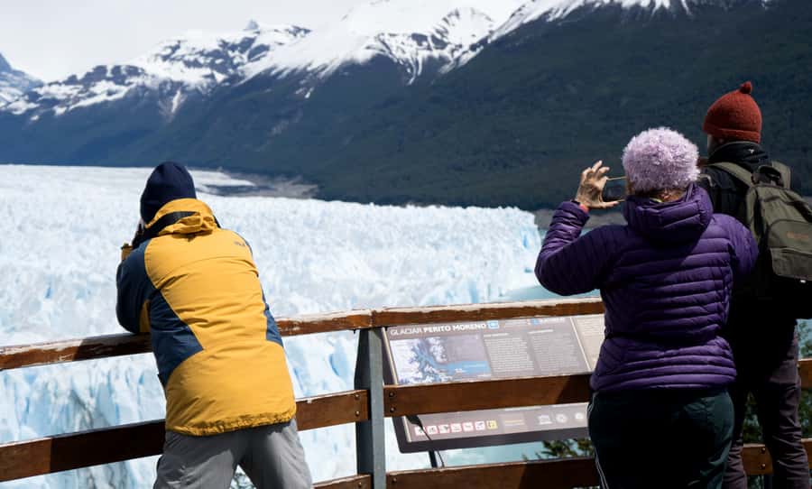 Calafate: Perito Moreno Glacier Guided Full-Day Tour - Bajo las Sombras Port and the optional boat trip