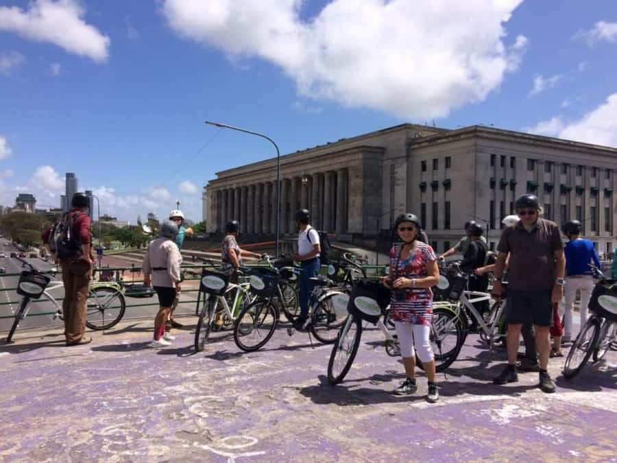 City Bike Tour in Palermo and Recoleta - Plaza de los Dos Congresos and the final five minutes