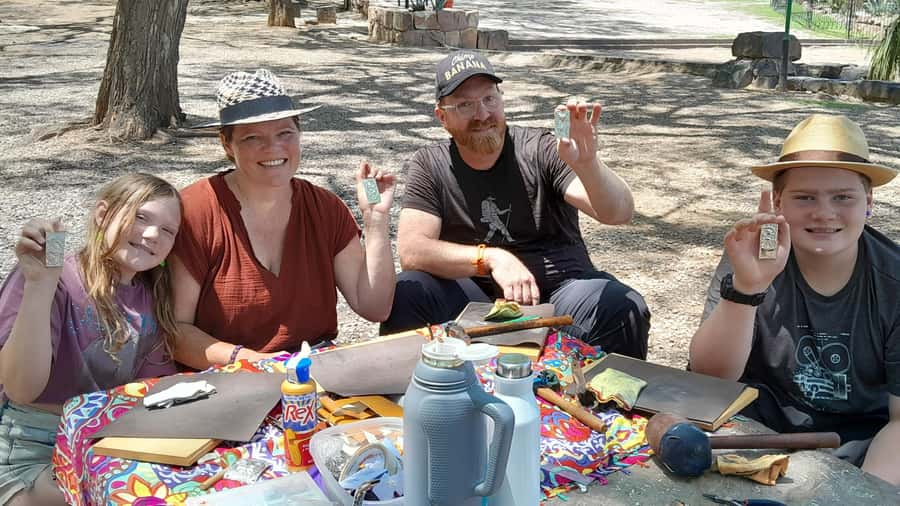 City of Salta: Alpaca and leather handicraft workshop in the open air! - How the alpaca embossing works