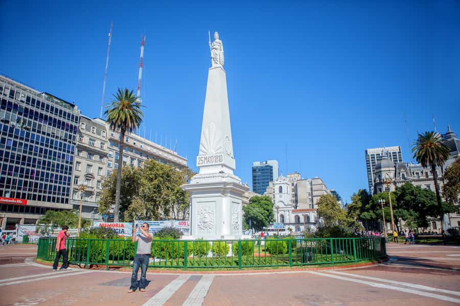 Classic City Tour of Buenos Aires: Neighborhoods and Emblems - Montserrat and San Telmo on foot