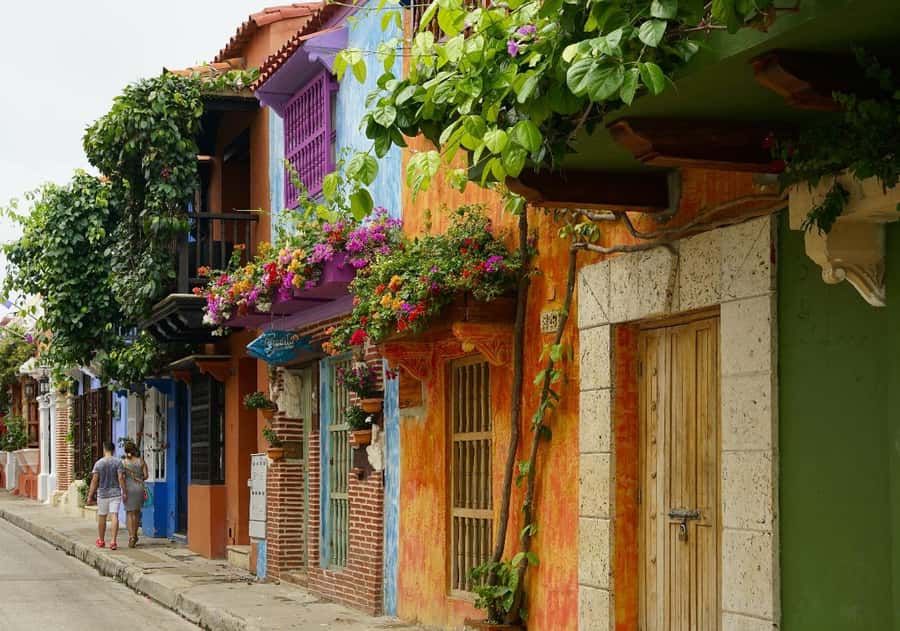 Colonia del Sacramento: Small-Group Day Trip - Basilica and convent ruins