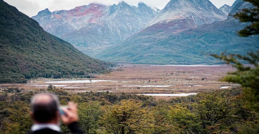 Crossing the Andes: Fagnano and Escondido lakes with lamb - Who will enjoy this route most?