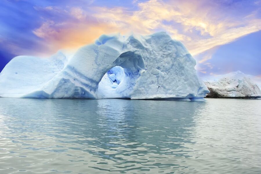 El Calafate: All Glaciers Boat Trip - Crossing Boca del Diablo into the lake channels