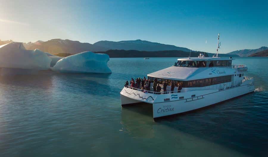El Calafate: Glacier Cruise & Trekking at Estancia Cristina - Key points at a glance