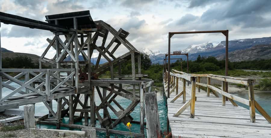 El Calafate: Glacier Cruise & Trekking at Estancia Cristina - The early road to Punta Bandera