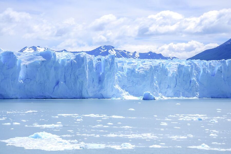 El Calafate: Glaciers Gourmet Experience - Full Day Cruise - Upsala Canal and distant views of Upsala and Bertracchi