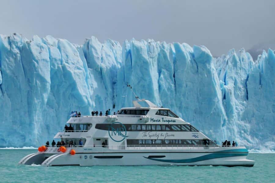 El Calafate: Gourmet Navigation Upsala & Spegazzini Glaciers - Icebergs in the Upsala Channel