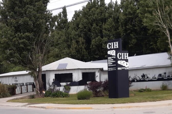 El Calafate History Museum Tour - Entering the Historical Interpretation Center