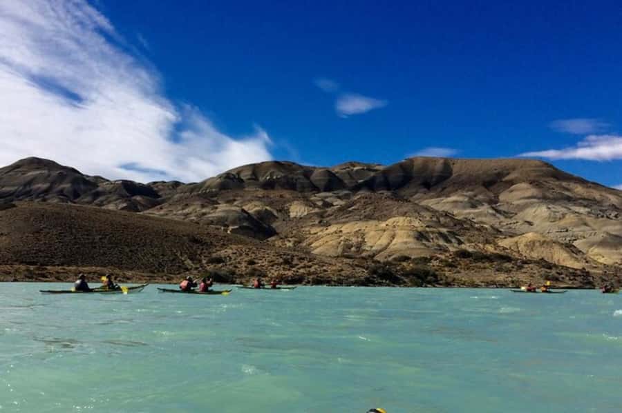 El Calafate: Kayak and Hike La Leona River Tour - Wind, weather, and what to pack