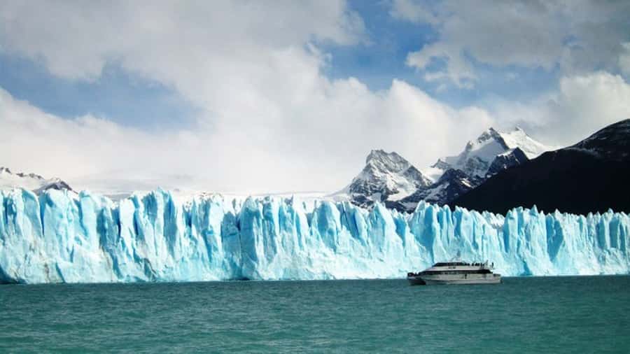 El Calafate: Lake Argentino Upsala Channel Glaciers Cruise - The Upsala Channel and floating ice