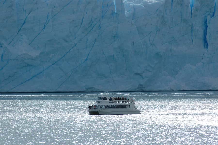 El Calafate: Perito Moreno Glacier & Optional Boat Cruise - Weather, clothing, and comfort