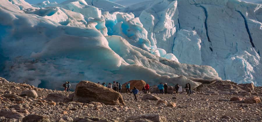 El Calafate: Safari Azul Los Glaciares Trekking Tour - Returning by boat, then using the catwalks