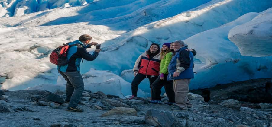 El Calafate: Safari Azul Los Glaciares Trekking Tour - The 1.5-hour ride from El Calafate