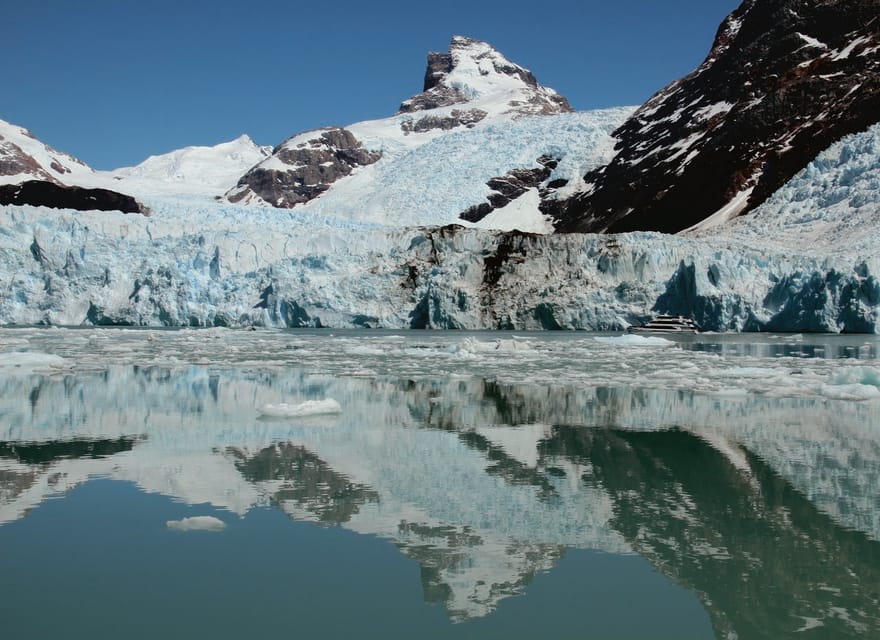 El Calafate: Spegazzini and Upsala Glaciers Boat Tour - Photography, commentary, and the practical caveats