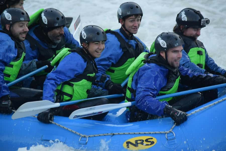 El Chalten: Rio de las Vueltas and Patagonia Rafting - Six quiet kilometers beneath Fitz Roy