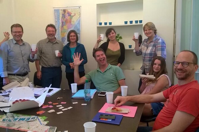 English Classes with Native Teachers - What a one-hour lesson at Vamos Academy feels like