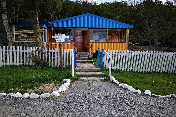 Escondido y Fagnano Lakes - Two hours at Haruwen: motorcycles, gin, and winter activities