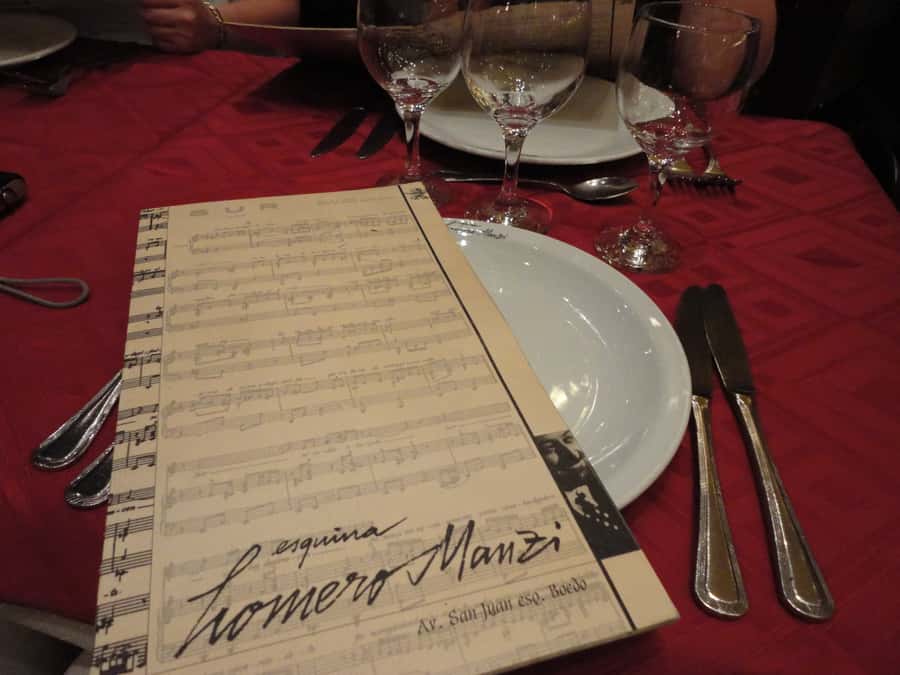 Esquina Homero Manzi Dinner and Tango Show - Entering the Boedo venue at Av. San Juan 3601