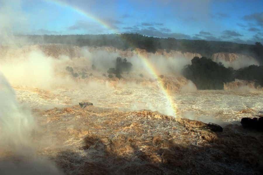 Foz do Iguaçu: Brazil/Argentina Sides Iguazu Falls Day Tour - Key points at a glance