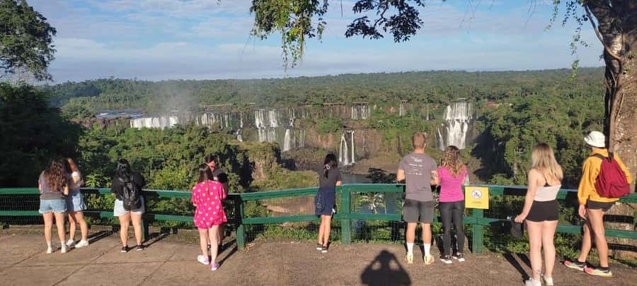 Foz do Iguaçu: Brazil/Argentina Sides Iguazu Falls Day Tour - Brazil’s single trail and the big picture